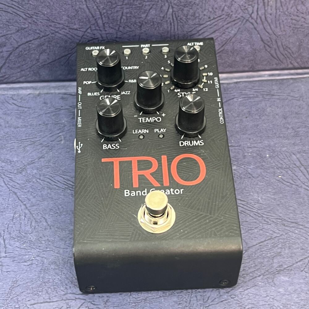 DigiTech TRIO-V-01 Band Creator Guitar Pedal Auto Bass Drums Tested Working